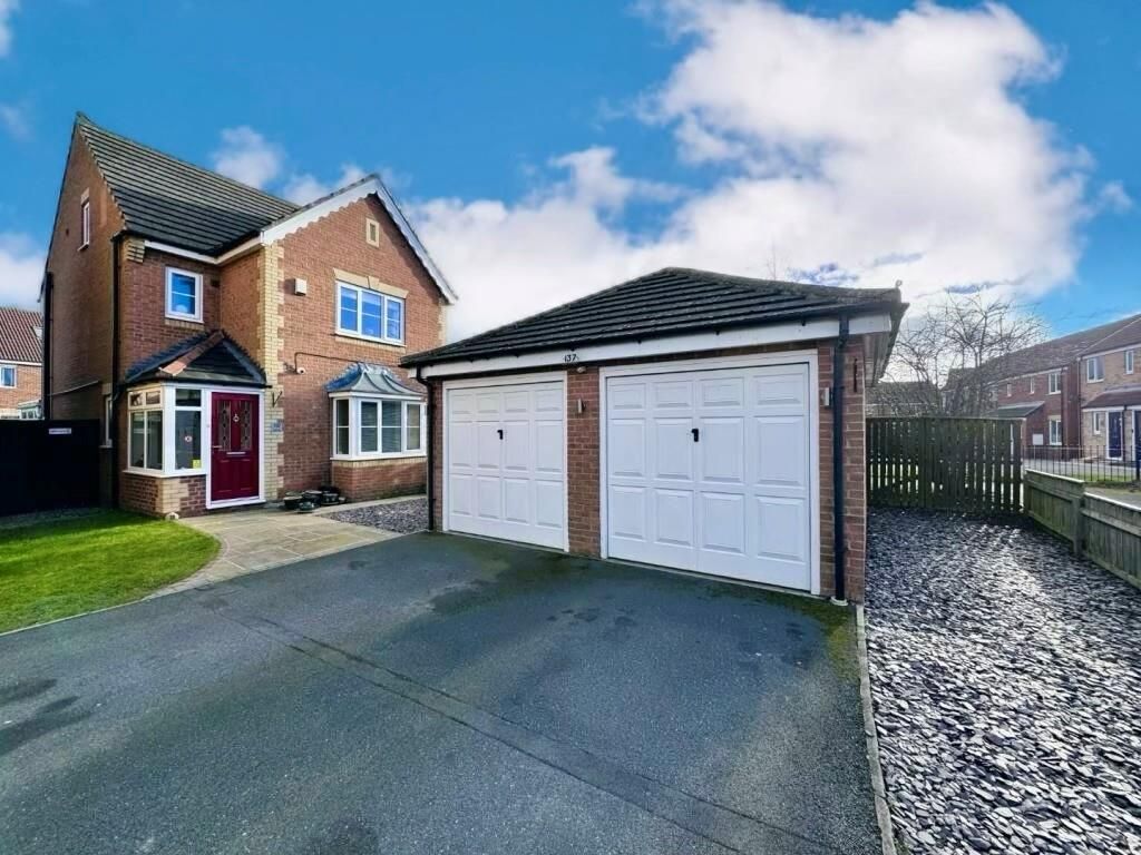 Property photo 1 of 21 Front