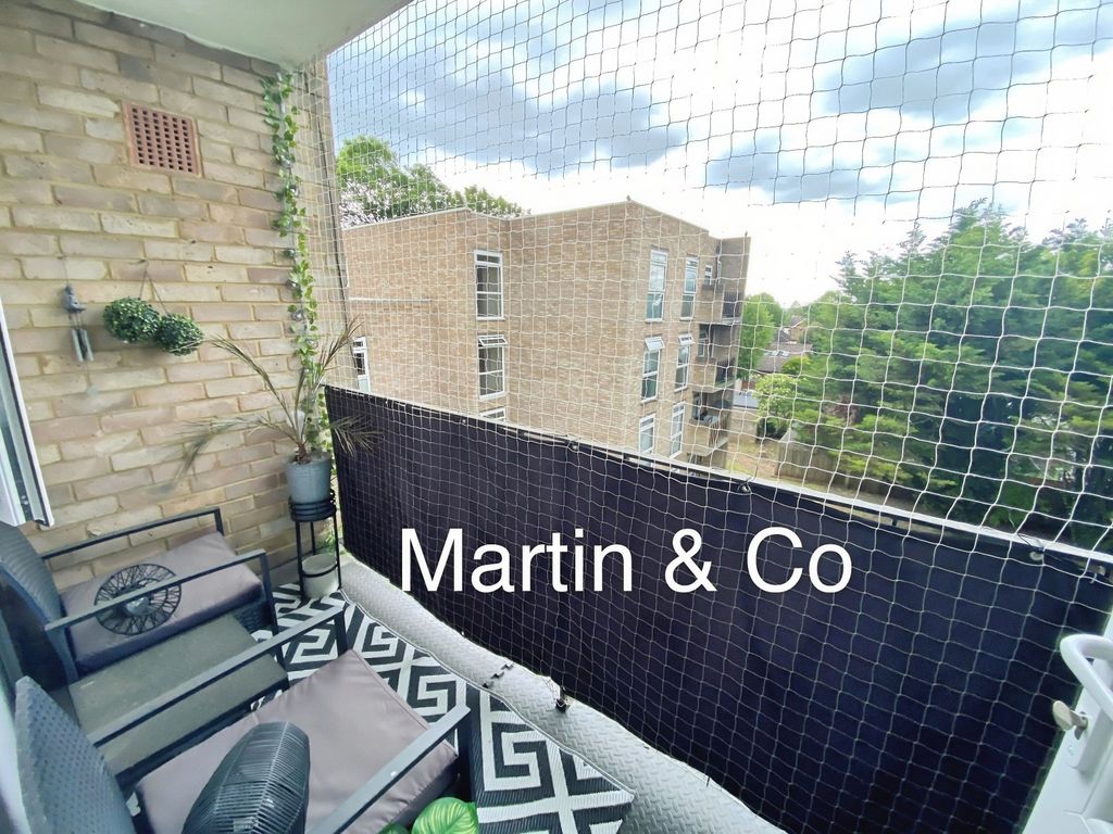 Property photo 2 of 13 Balcony P2