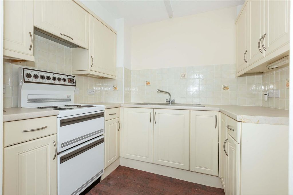 Property photo 2 of 14 Belmaine Court_3.Jpg