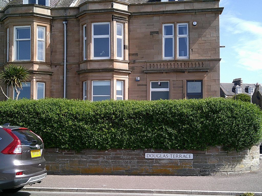 Property photo 2 of 39