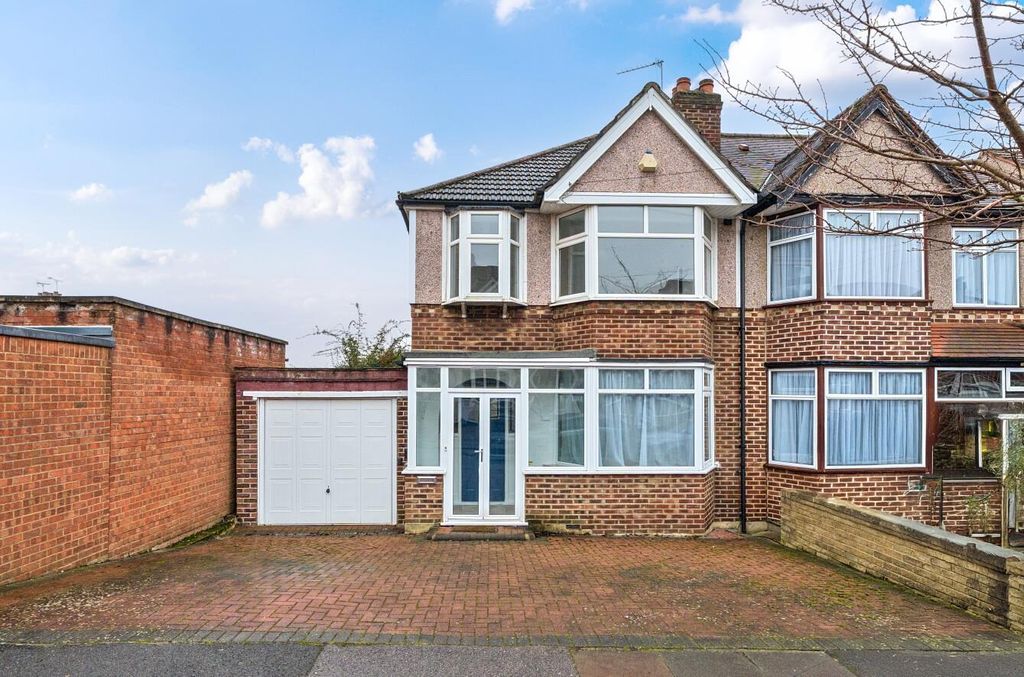 Property photo 1 of 10 Davidson Frost-Wellings, Dfw, Charmian Avenue, Sta