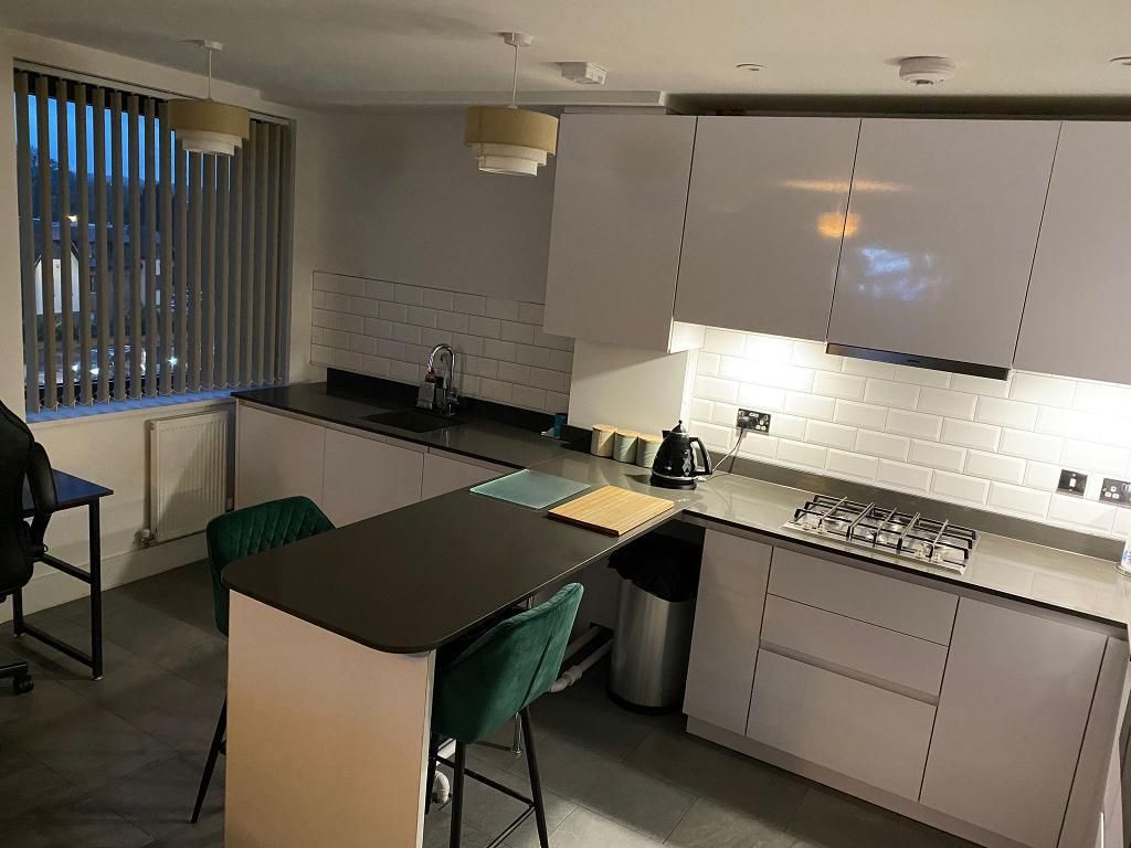 Property photo 2 of 10 Kitchen / Dining