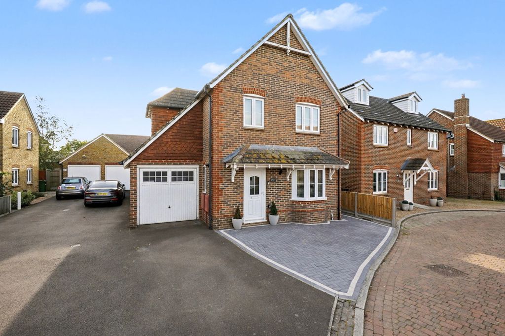 Property photo 1 of 30