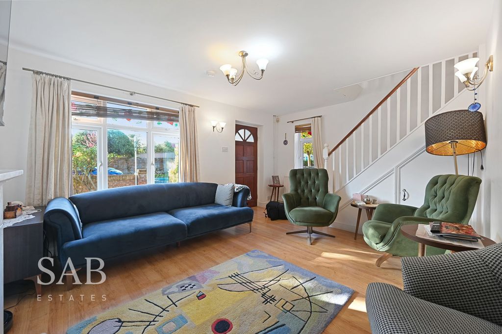 Property photo 2 of 12