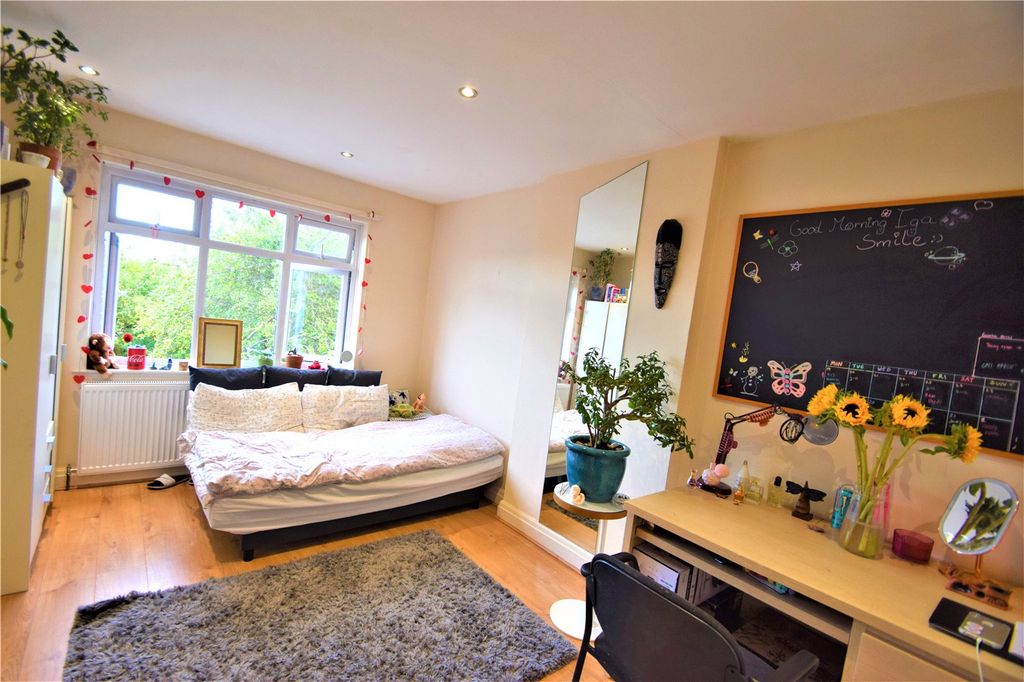 Property photo 1 of 7 Picture No. 06