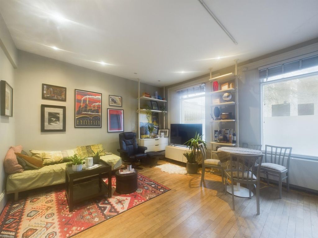 Property photo 3 of 8 Living Room