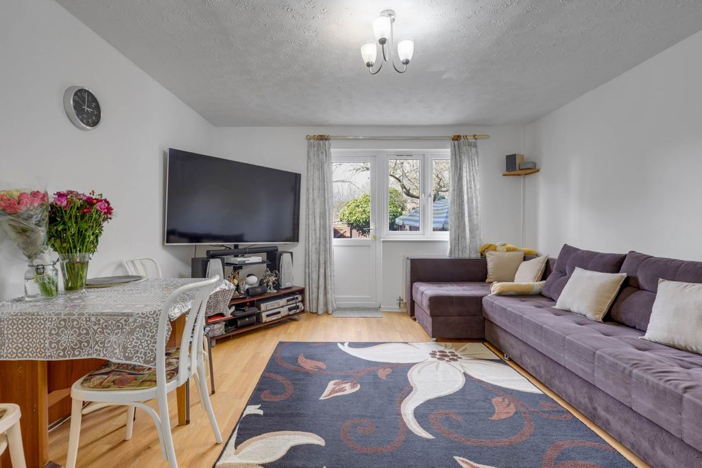 Property photo 3 of 15