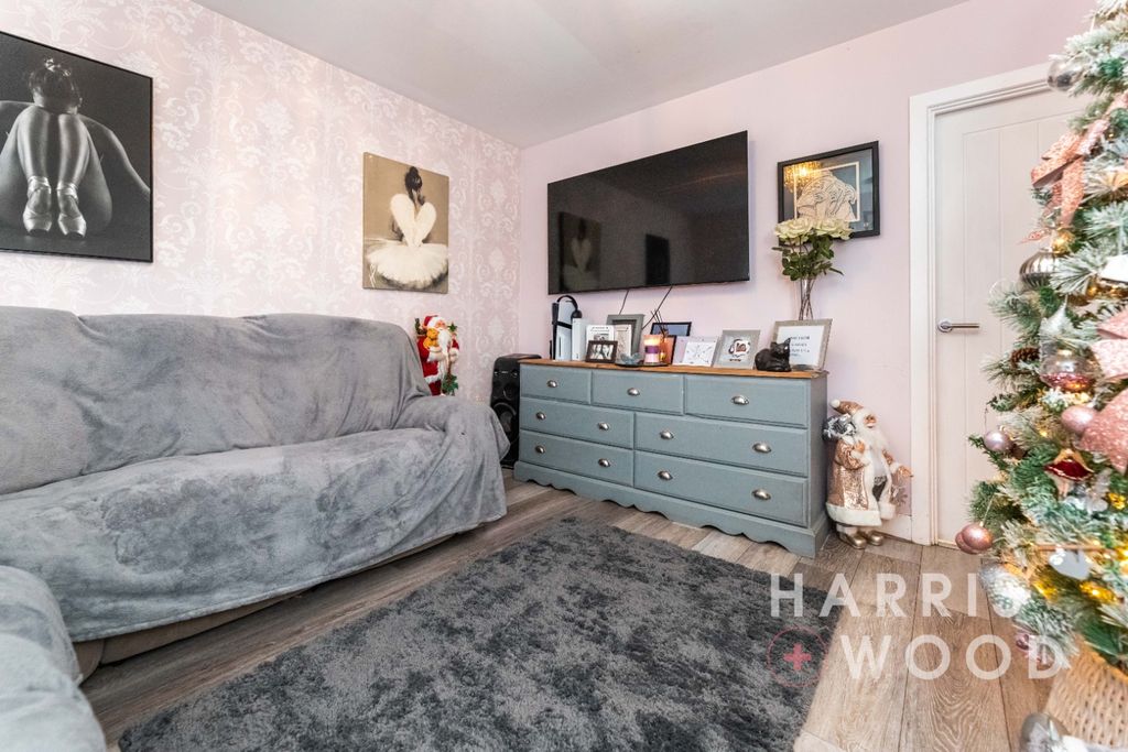 Property photo 3 of 27 4715603