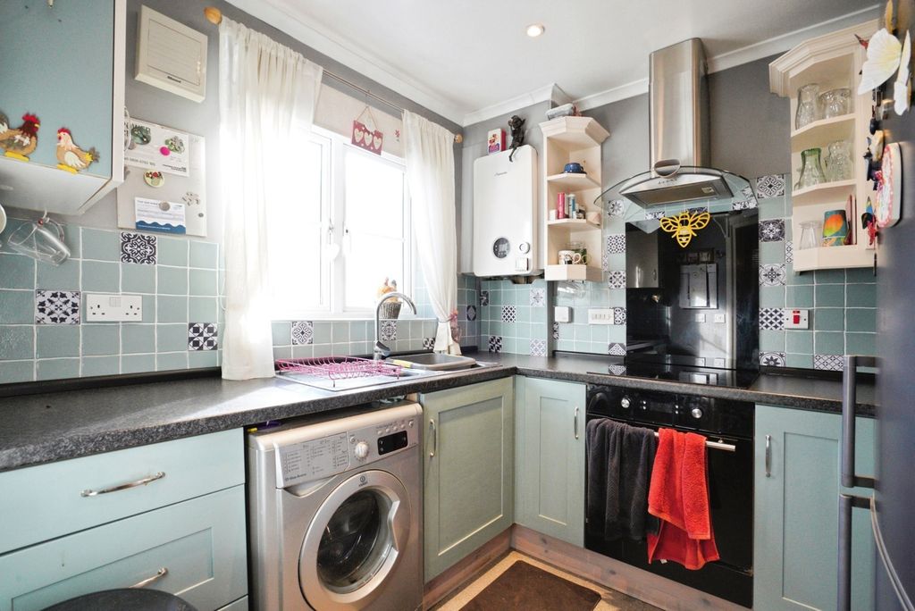 Property photo 3 of 16 Photo