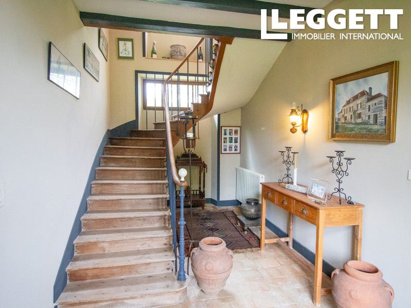 Property photo 2 of 10