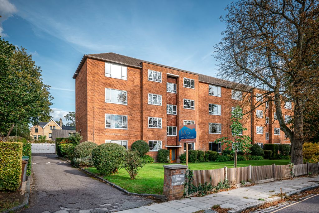 Property photo 2 of 8