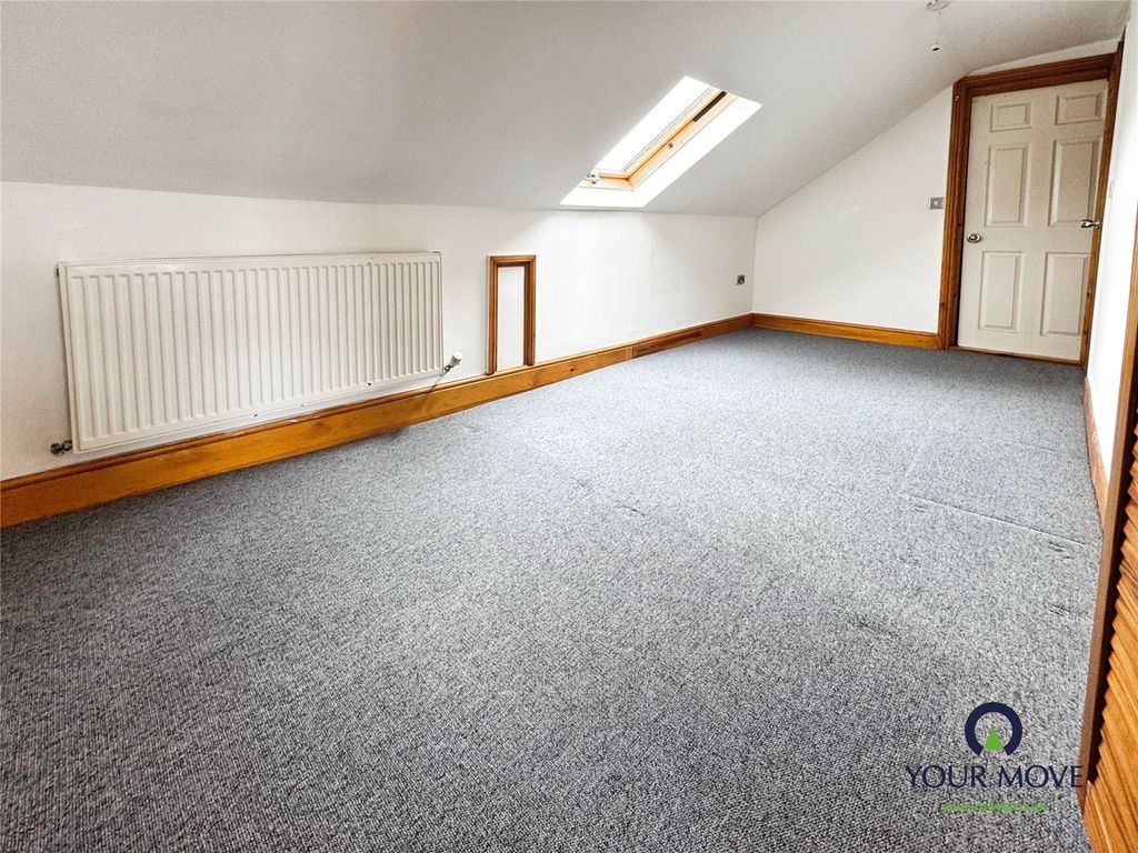 Property photo 2 of 6 Bedroom Area