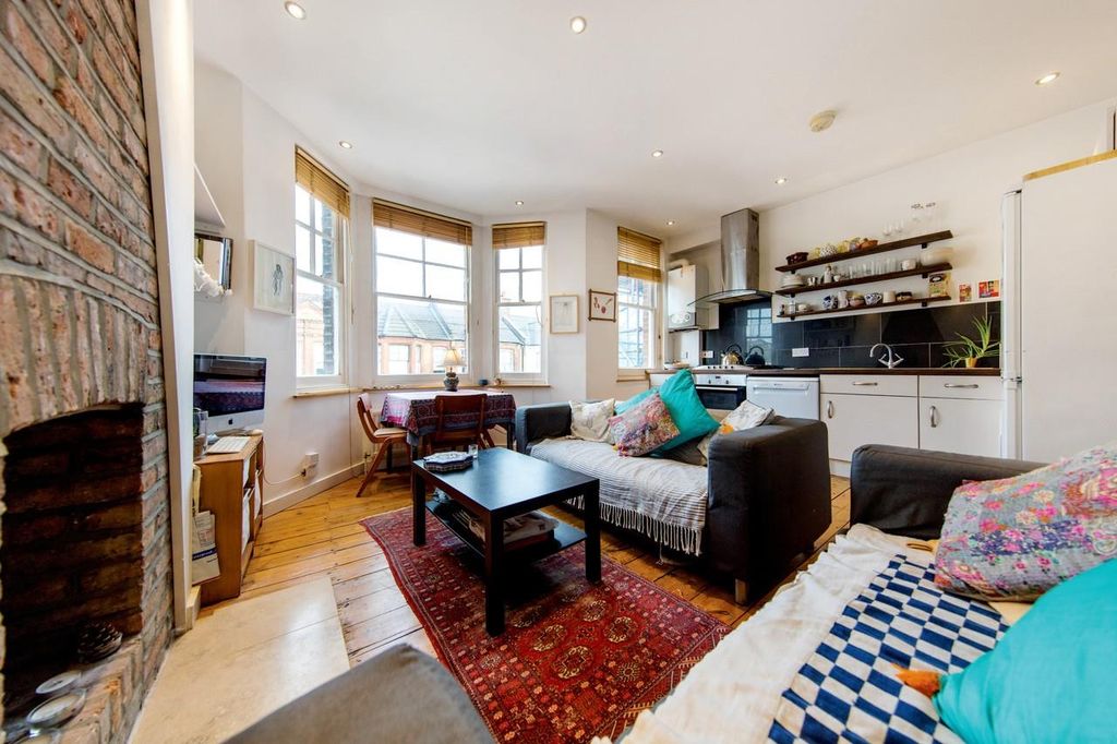 Property photo 2 of 9