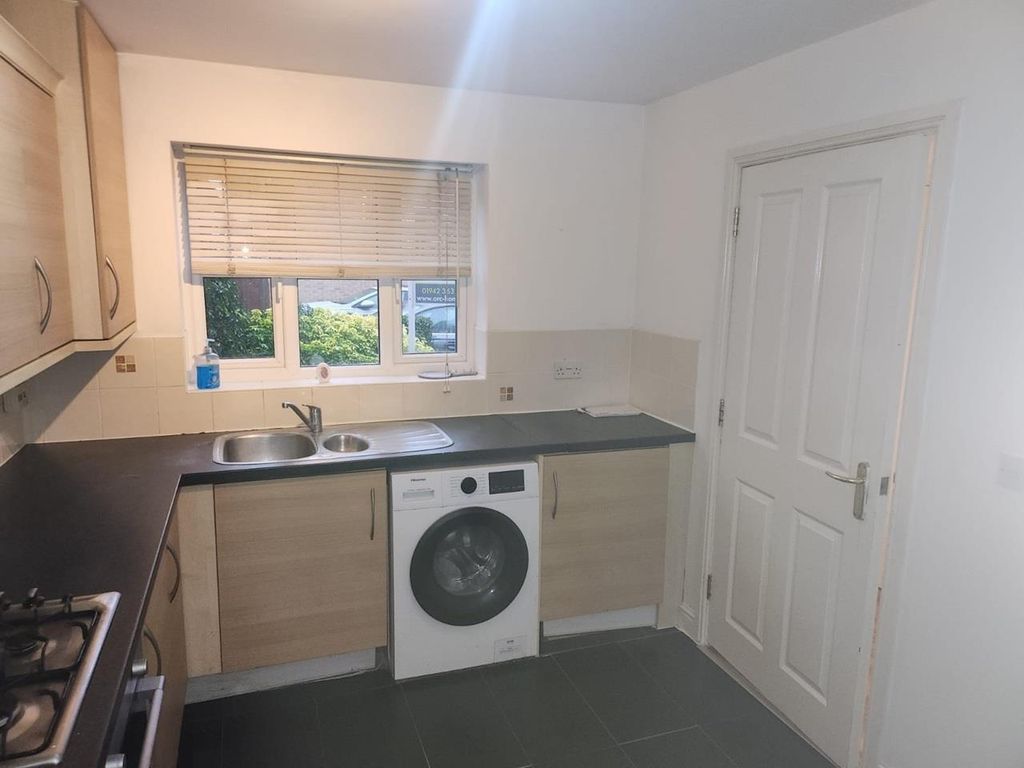 Property photo 2 of 2 O_1Jjer8Ps319Lcjg08Opsv478A6.Jpeg