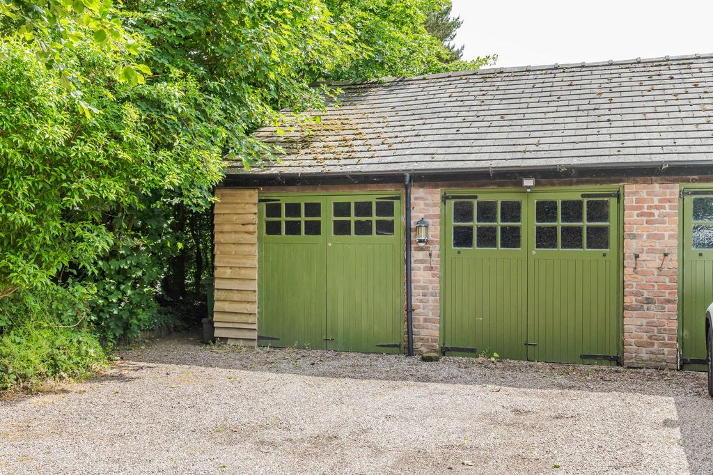 Property photo 3 of 26