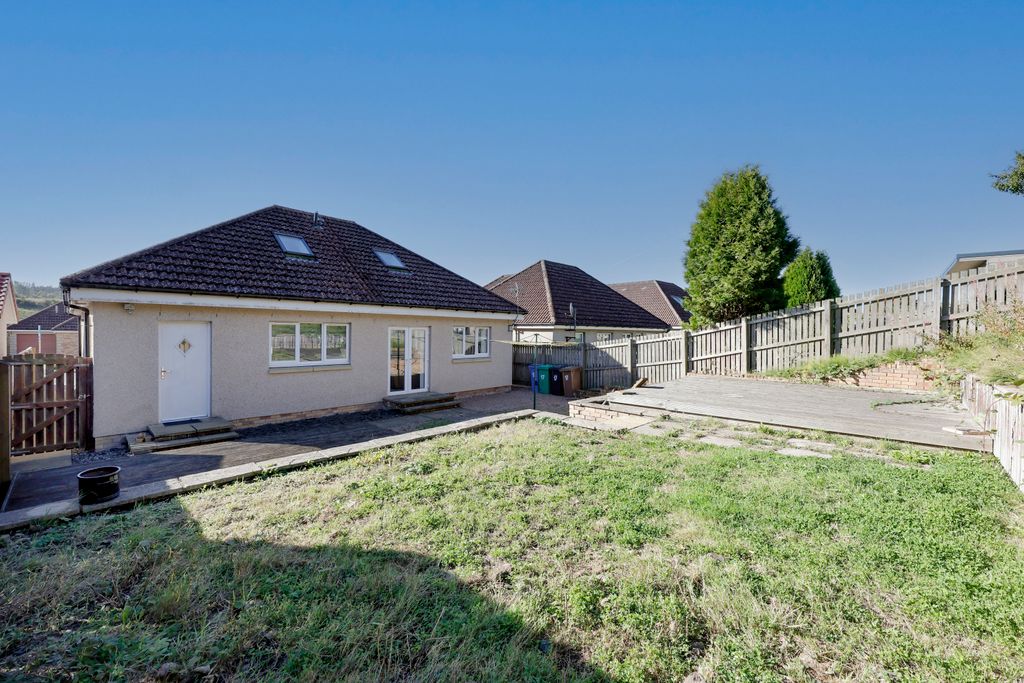 Property photo 2 of 39 Rear Garden