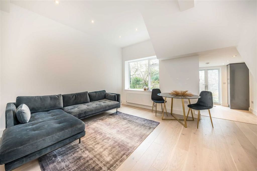 Property photo 1 of 5