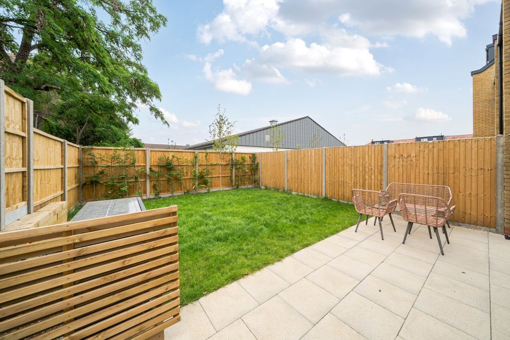 Property photo 3 of 16 Picture No. 09