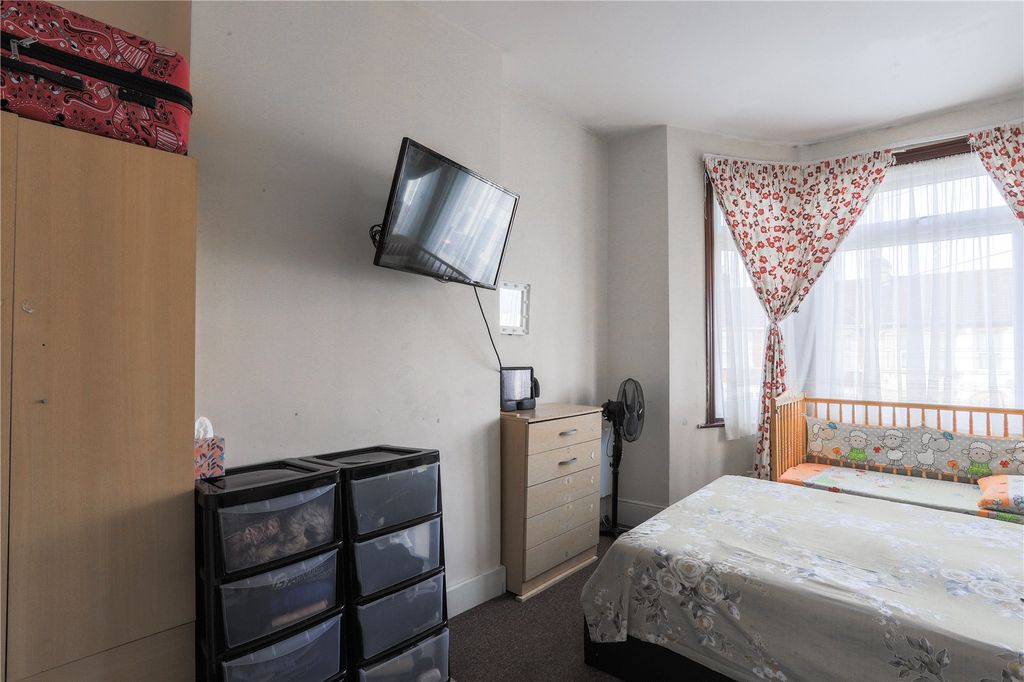 Property photo 3 of 6 Picture No. 02