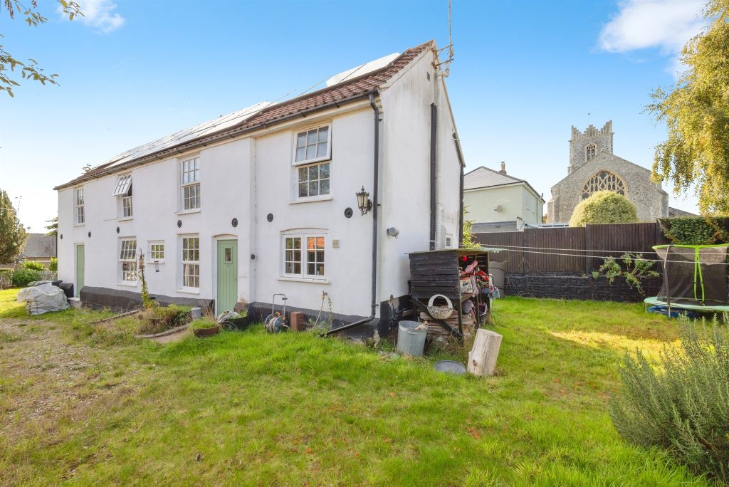 Property photo 2 of 17