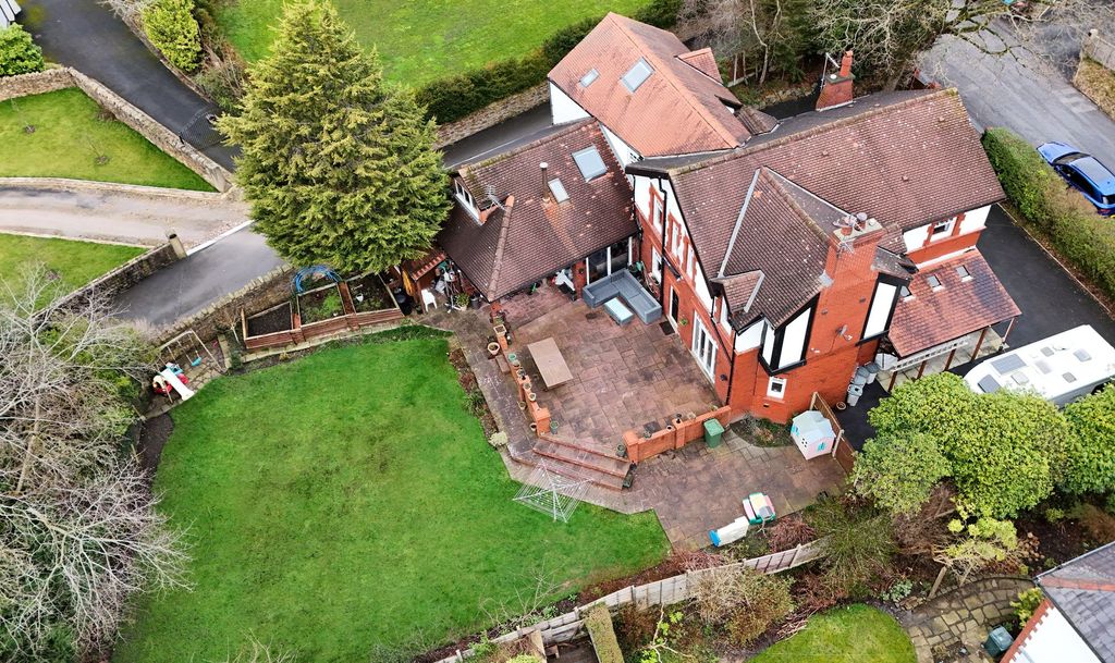 Property photo 2 of 49