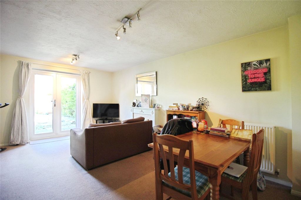 Property photo 3 of 7 Picture No. 06