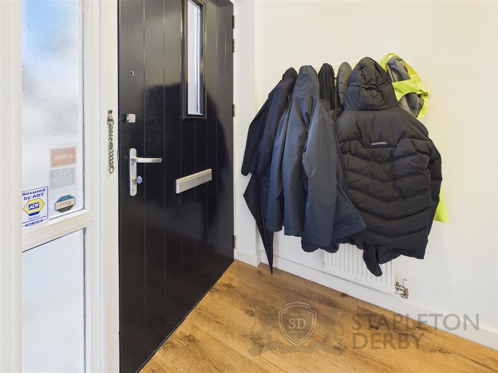 Property photo 2 of 18 Cam04720G0-Pr0191-Still002.Jpg