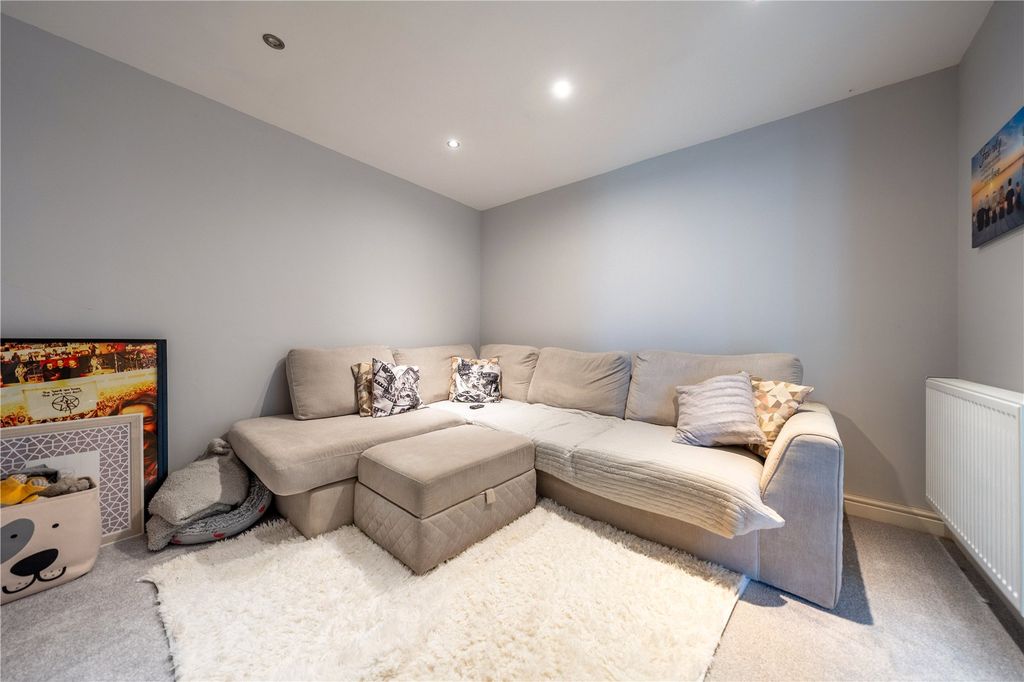 Additional image 22 of 4 bed detached house for saleCarnoustie, Tamworth, Staffordshire B77