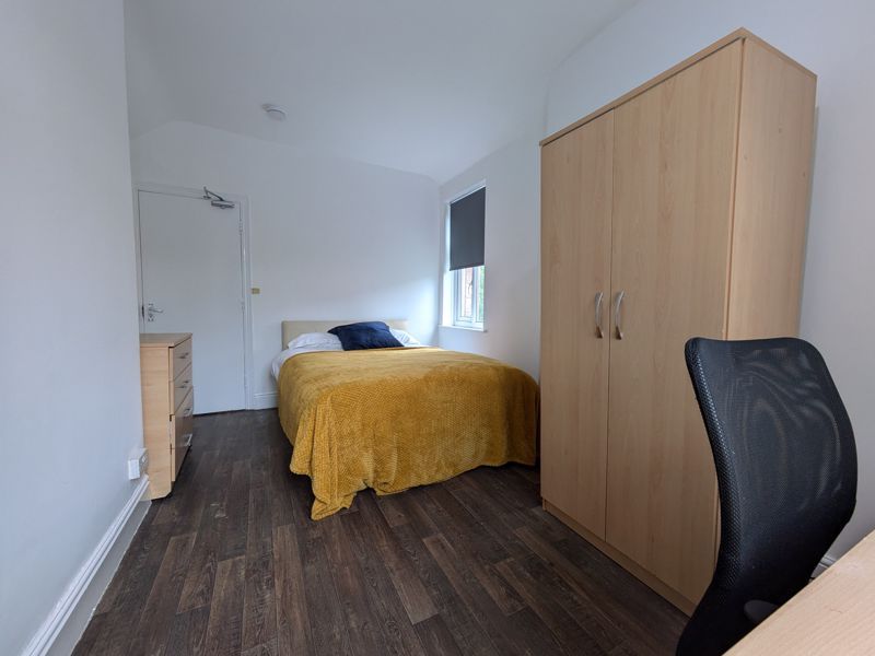 Property photo 3 of 15 Photo 11