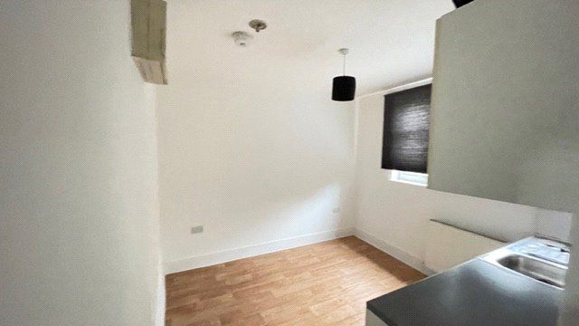 Property photo 2 of 6 Picture No. 06