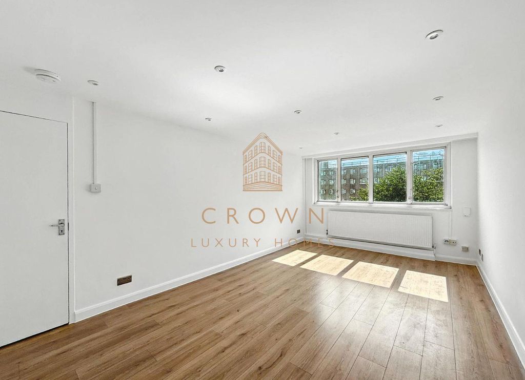 Property photo 1 of 15 Martlesham Road, 2057 (3).Jpg