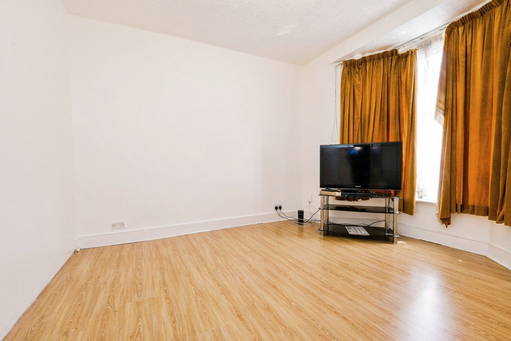 Property photo 3 of 27 Pbox-Img.Jpg