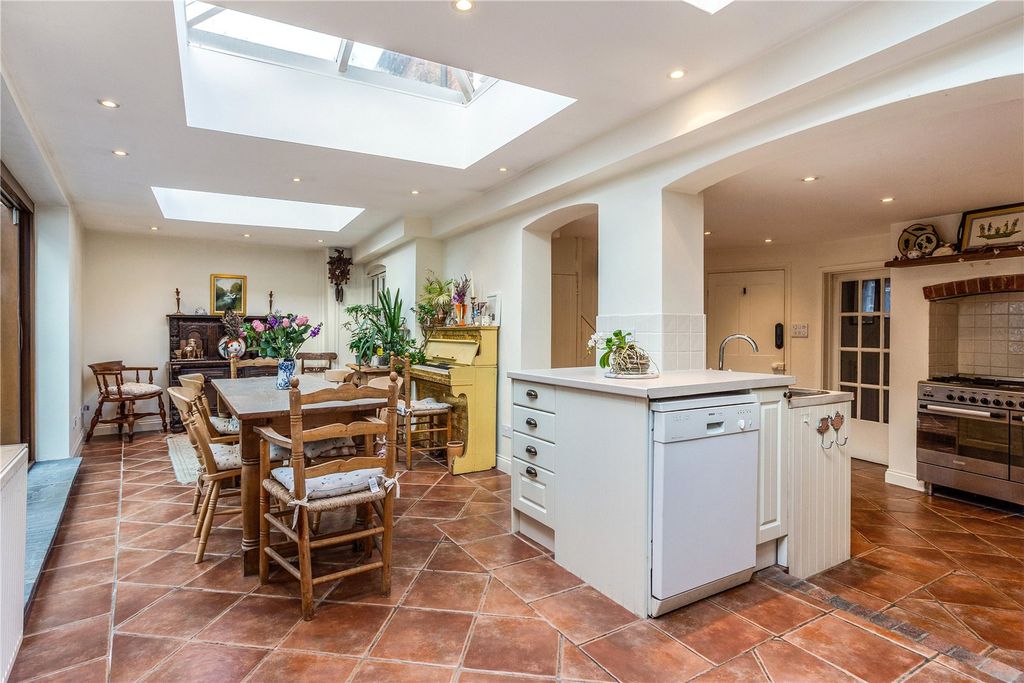 Additional image 8 of 4 bed semi-detached house for saleHigh Street, Hungerford, Berkshire RG17