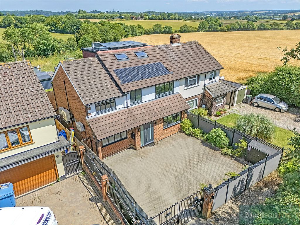 Property photo 1 of 49 Picture No. 08