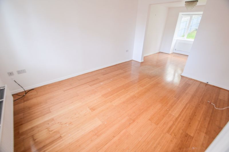 Property photo 2 of 13 Photo 6