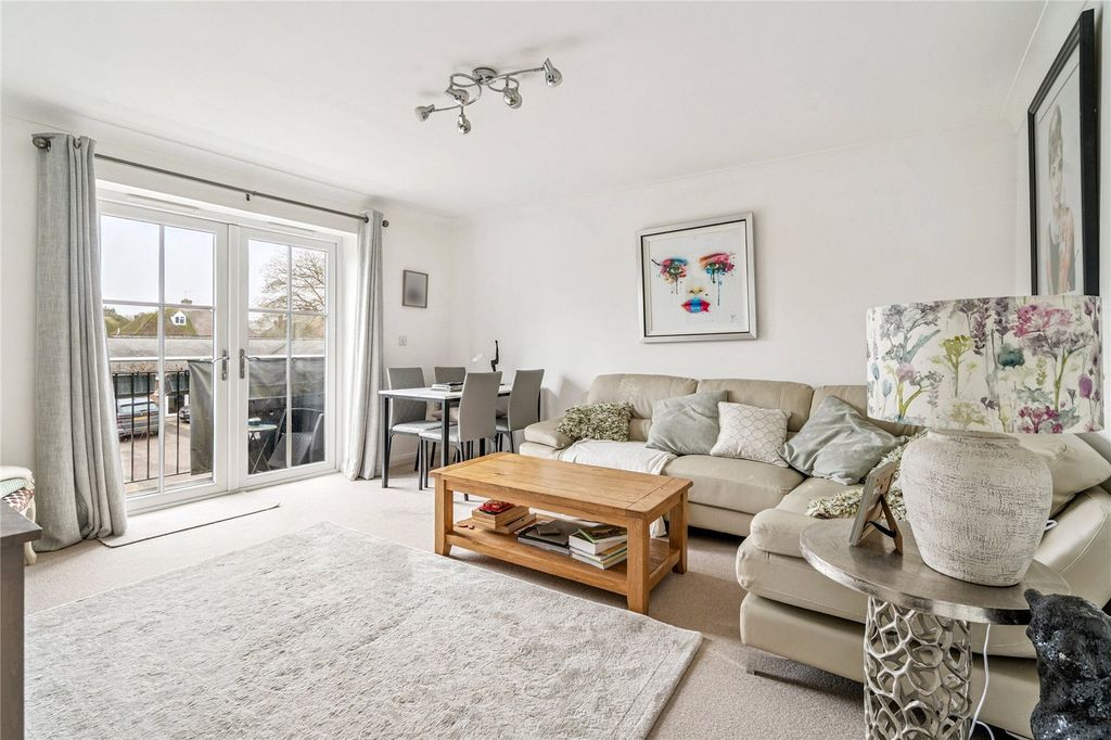 Property photo 2 of 8 Picture 2