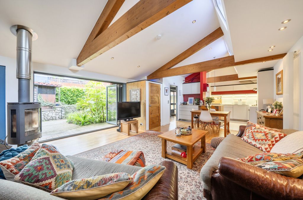 Property photo 2 of 15 1456743-5-6A049c6...