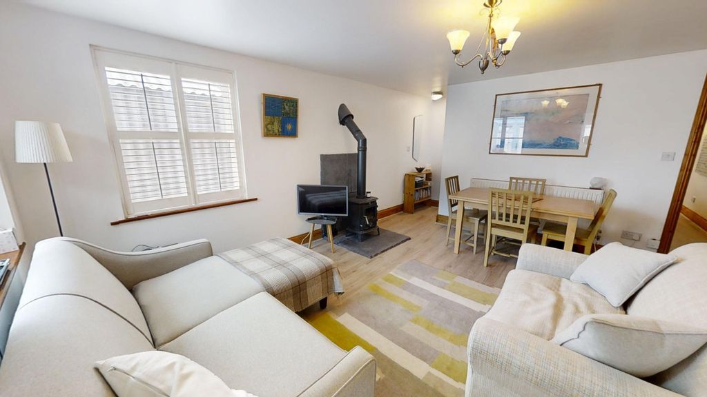 Property photo 3 of 19 Wakeham-Portland-Dorset-UK-05202026_095417