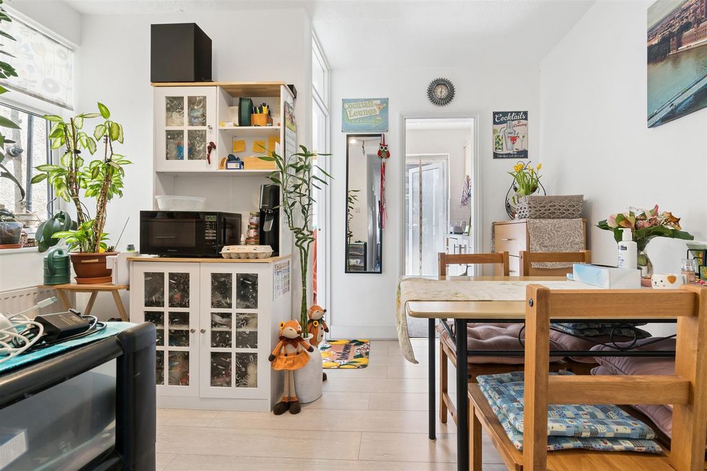 Property photo 3 of 8 42 Dinton Road, Colliers Wood, Sw19 Dining Room 1.