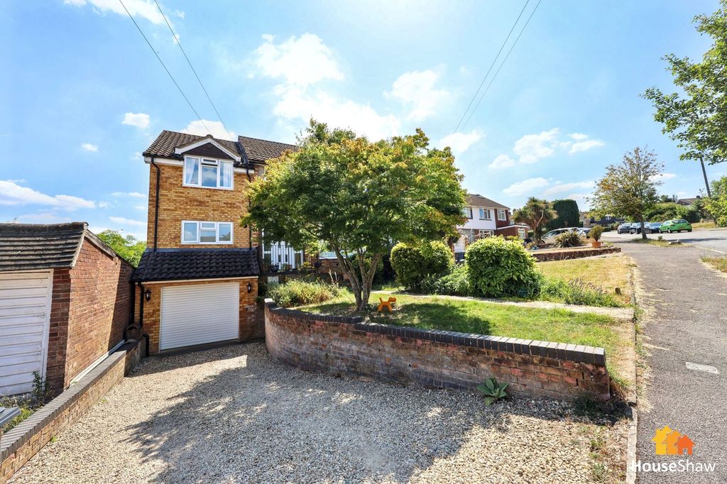 Property photo 1 of 27