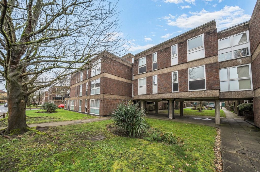 Property photo 1 of 10 Front2