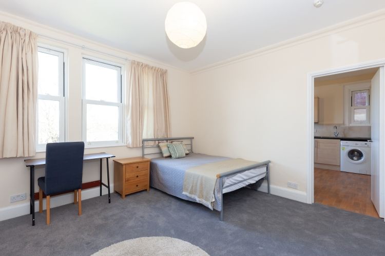 Property photo 3 of 8 187768