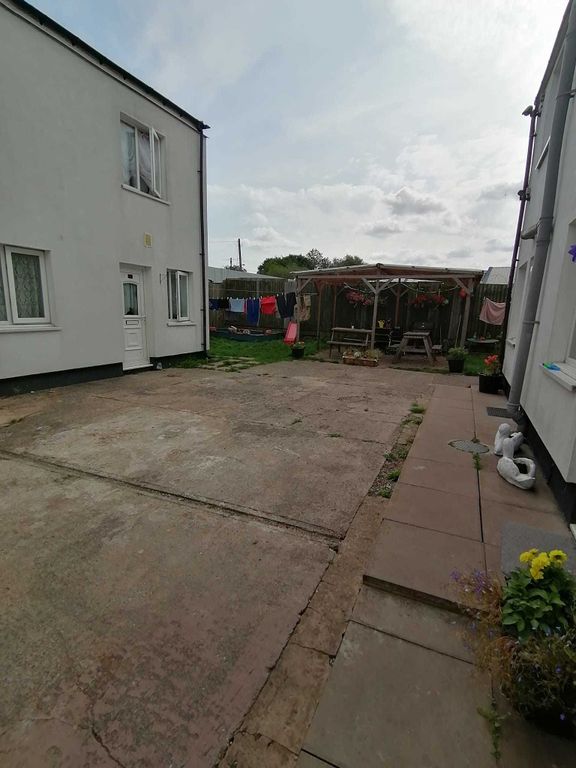 Property photo 1 of 2