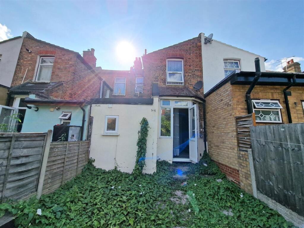 Property photo 2 of 9