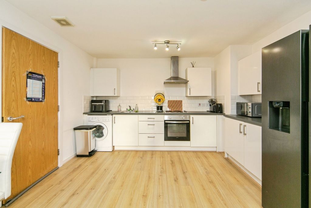 Property photo 2 of 16 Pbox-Img.Jpg