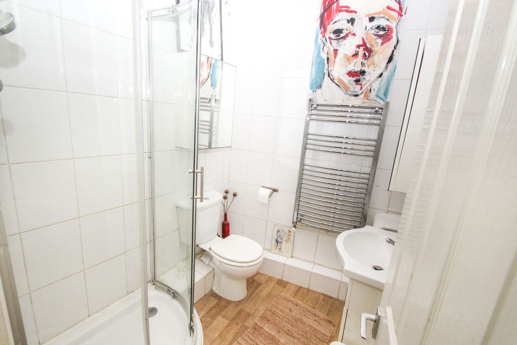 Property photo 3 of 7 1267043