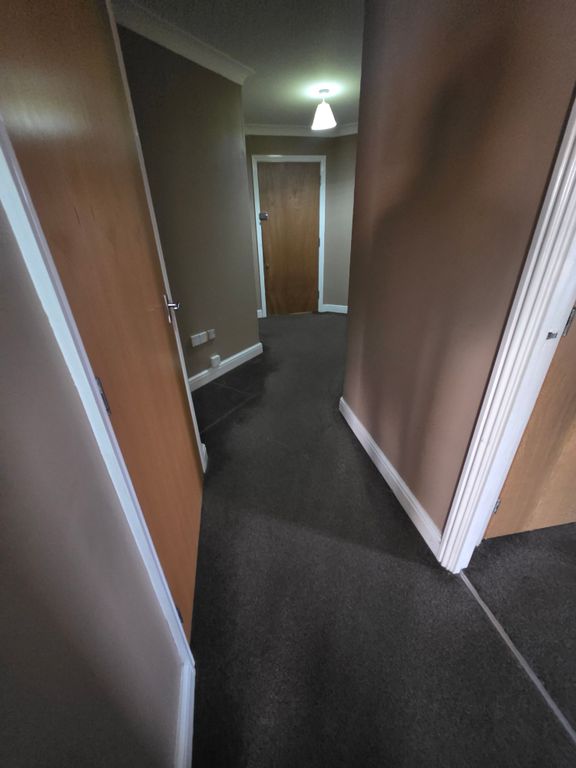 Additional image 10 of 1 bed flat to rentArgent Street, Grays RM17