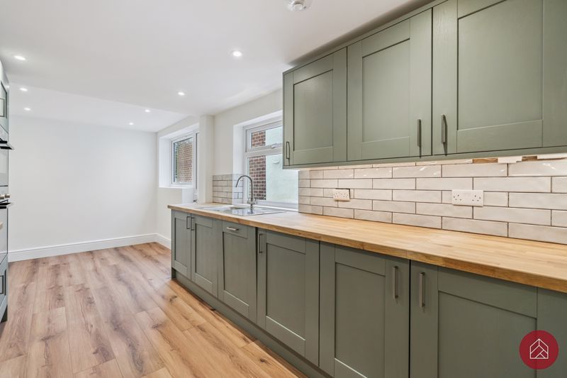 Property photo 2 of 20 Kitchen