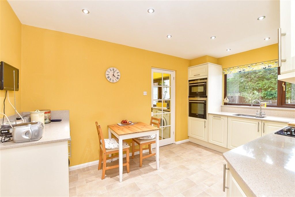 Property photo 3 of 15 Kitchen