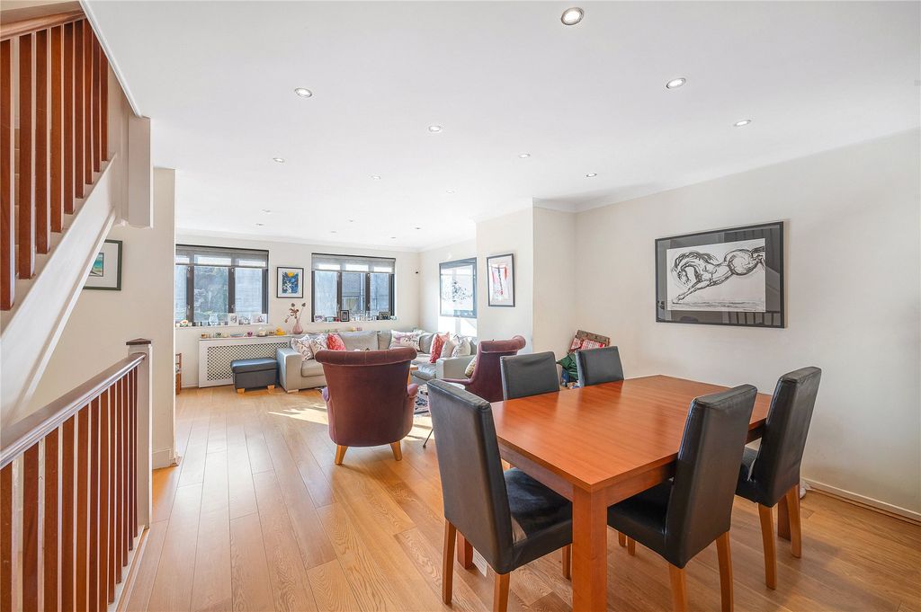 Property photo 3 of 14 Dining
